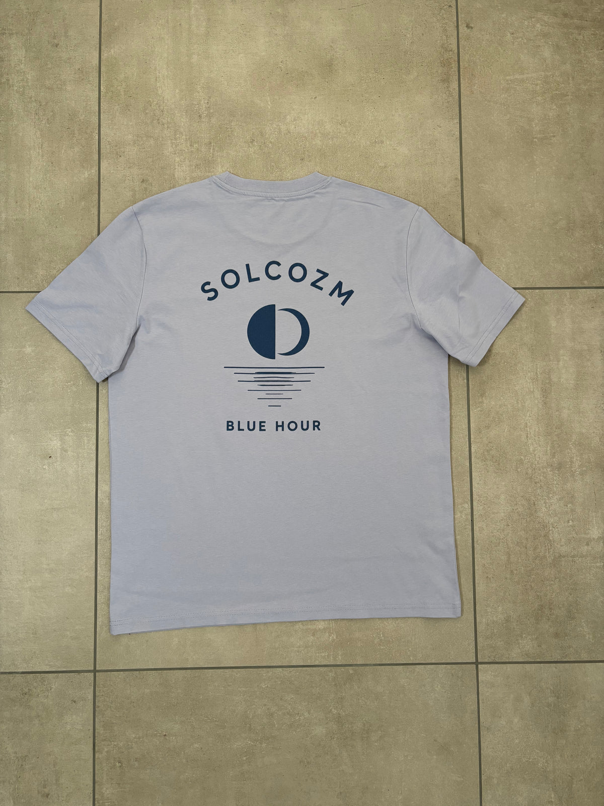 Solcozm Summer Tee – SOLCOZM streetwear premium svizzero (foto 4)