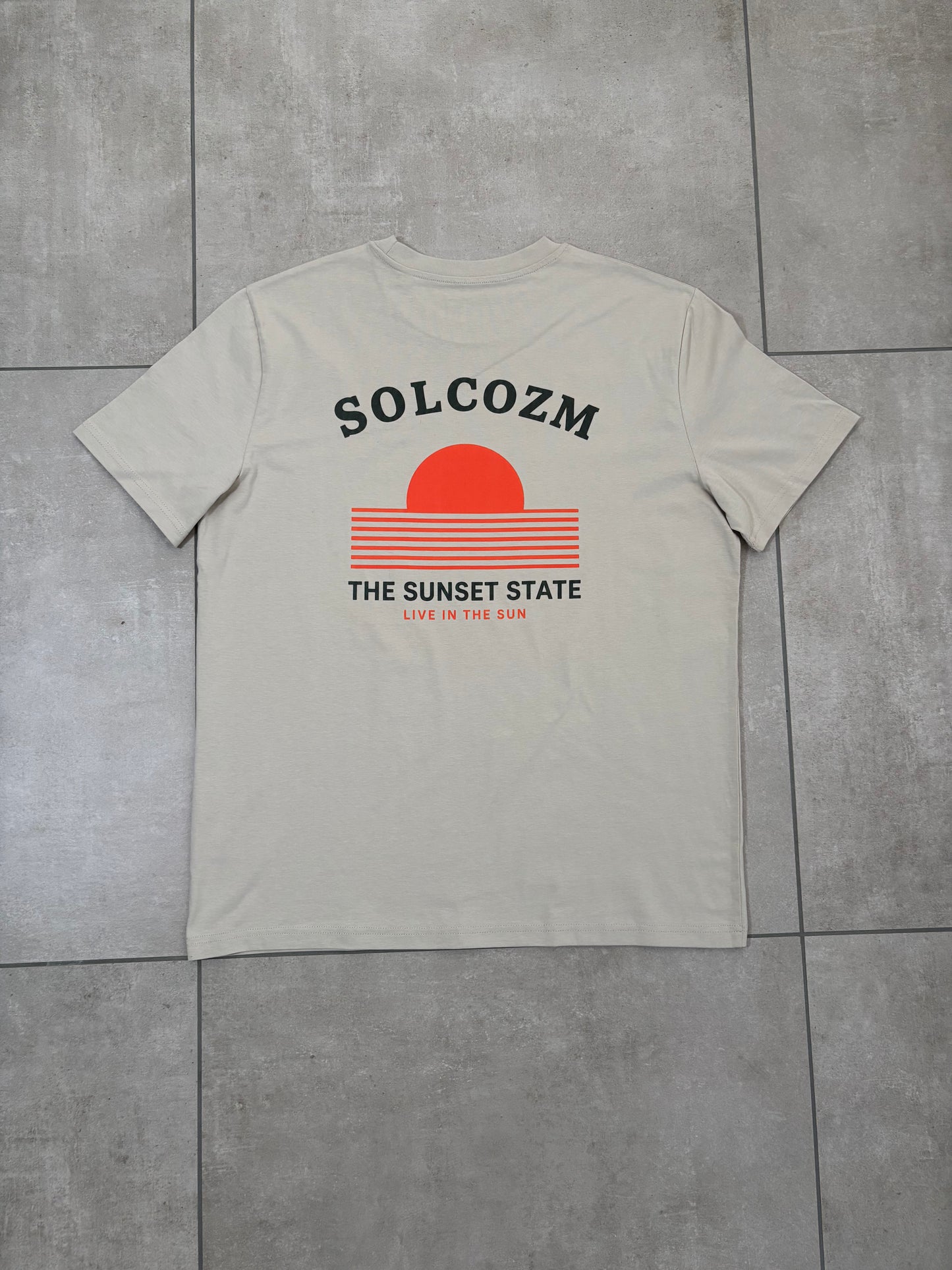Solcozm Summer Tee – SOLCOZM streetwear premium svizzero (foto 2)